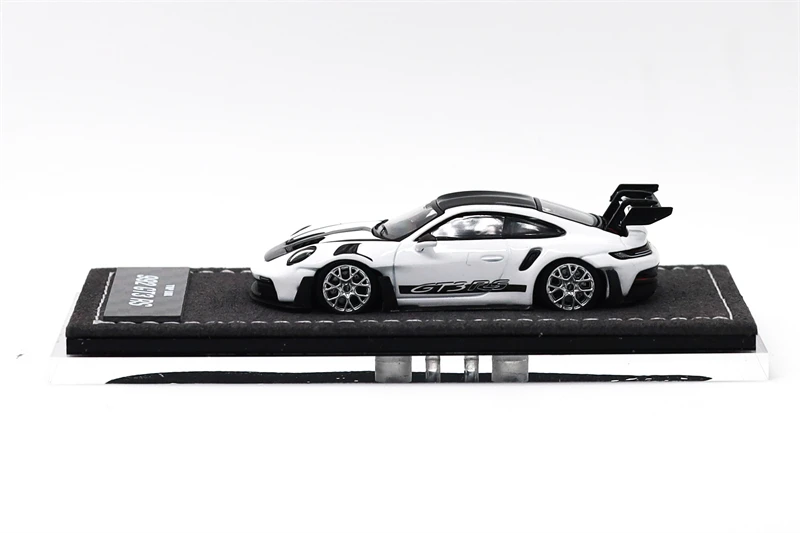 1:64 GT3 RS White Diecast Collector's Vehicle Model Car
1:64 GT3 RS White Diecast Collector's Vehicle Model Car