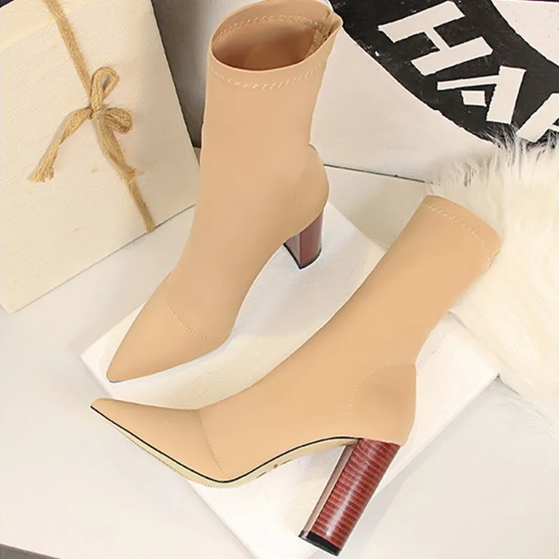 Shoes Women Stretch Boots Sexy Sock Boots Autumn Ankle Shoes for Women High Heels Pointed Toe Women Shoes Plus Size 43
Shoes Women Stretch Boots Sexy Sock Boots Autumn Ankle Shoes for Women High Heels Pointed Toe Women Shoes Plus Size 43