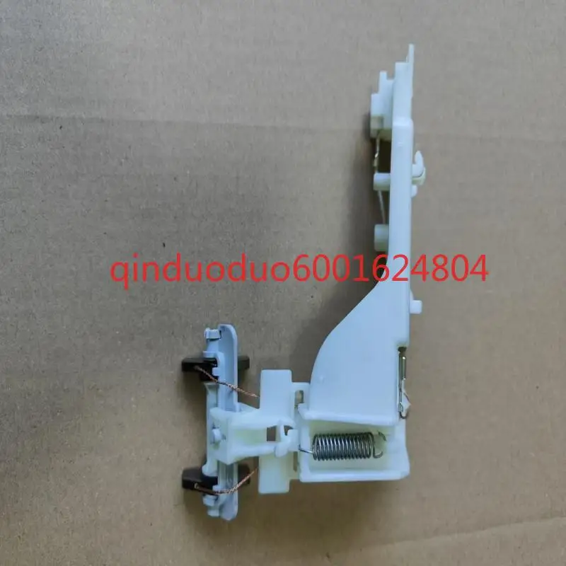 Suitable for Miele dryer load carbon brush TWV780 dryer carbon brush
Suitable for Miele dryer load carbon brush TWV780 dryer carbon brush