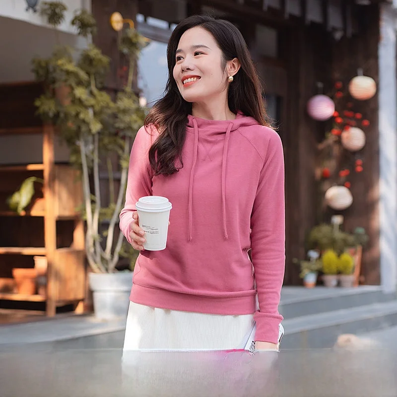 Красная толстовка с капюшоном для женщин: простой повседневный универсальный топ для осени и зимы, прямой крой, длинный рукав, для поездок на работу
Красная толстовка с капюшоном для женщин: простой повседневный универсальный топ для осени и зимы, прямой крой, длинный рукав, для поездок на работу