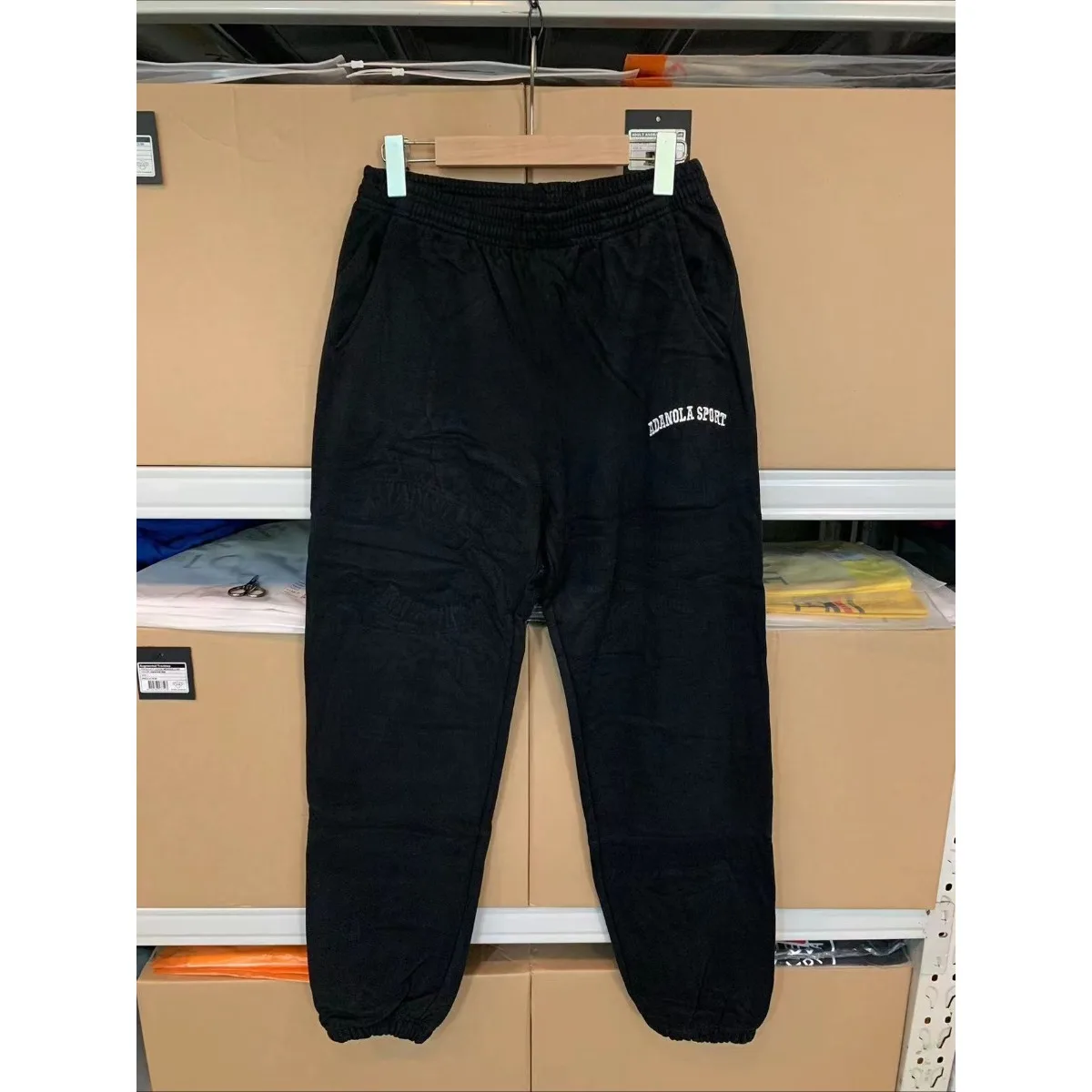 Мужские 2026 новые популярные спортивные модные брендовые свободные хлопковые черные спортивные штаны в европейском и американском стиле, уличные повседневные брюки Ins Lazy Style
Мужские 2026 новые популярные спортивные модные брендовые свободные хлопковые черные спортивные штаны в европейском и американском стиле, уличные повседневные брюки Ins Lazy Style