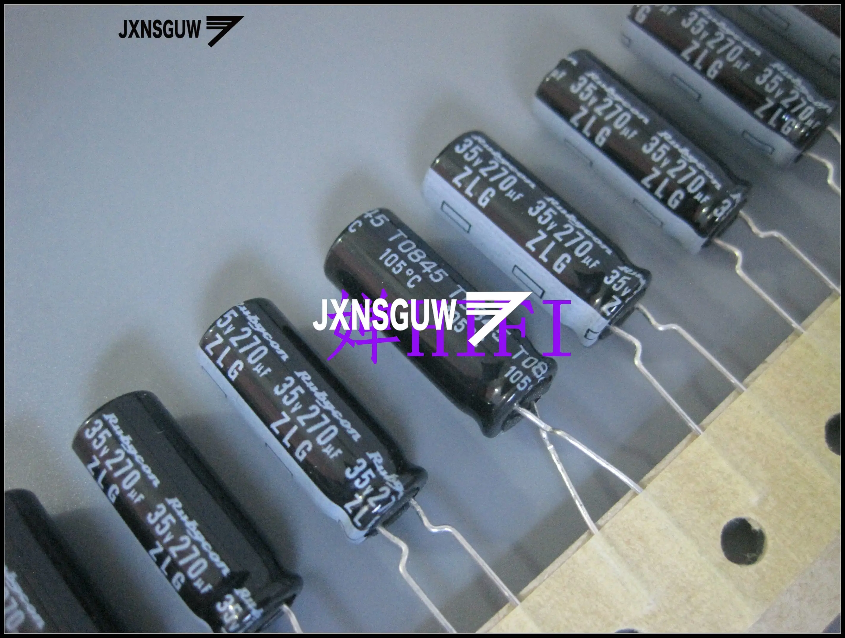 20PCS NEW RUBYCON ZLG 35V270UF 8X20MM Aluminum electrolytic capacitors 270uF/35v 105 degrees 270UF 35V
20PCS NEW RUBYCON ZLG 35V270UF 8X20MM Aluminum electrolytic capacitors 270uF/35v 105 degrees 270UF 35V