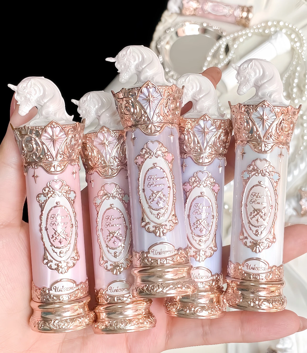 Flower Knows Knight Unicorn Glazed Lipstick Solid Lip Gloss Moisturizing Mirror Water Light
Flower Knows Knight Unicorn Glazed Lipstick Solid Lip Gloss Moisturizing Mirror Water Light