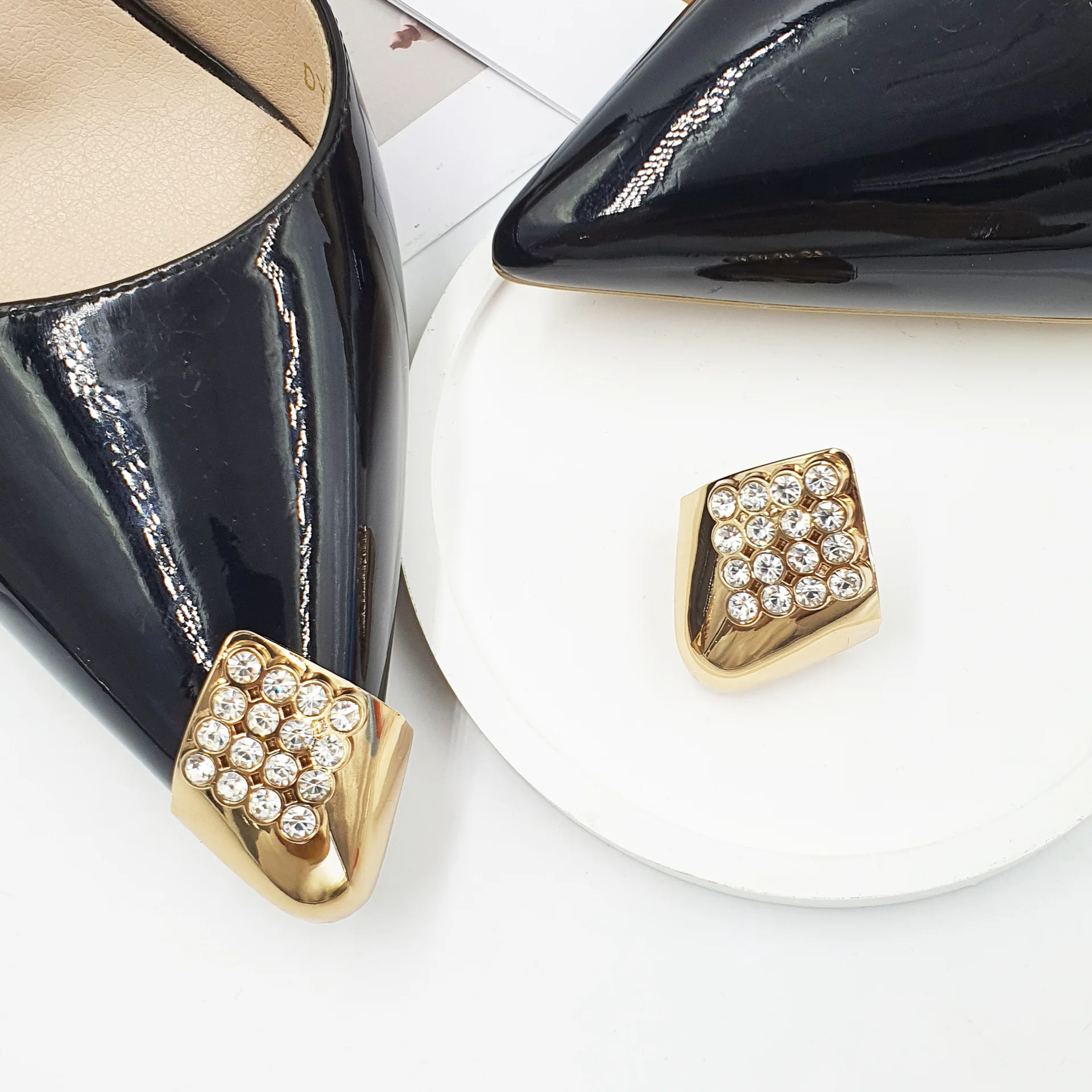 【1Pair】 High Heel Shoes Toe Protection Shoes Clips Decorations Charm Buckle Shoe Broken Repair Accessories Heel Ornament
【1Pair】 High Heel Shoes Toe Protection Shoes Clips Decorations Charm Buckle Shoe Broken Repair Accessories Heel Ornament
