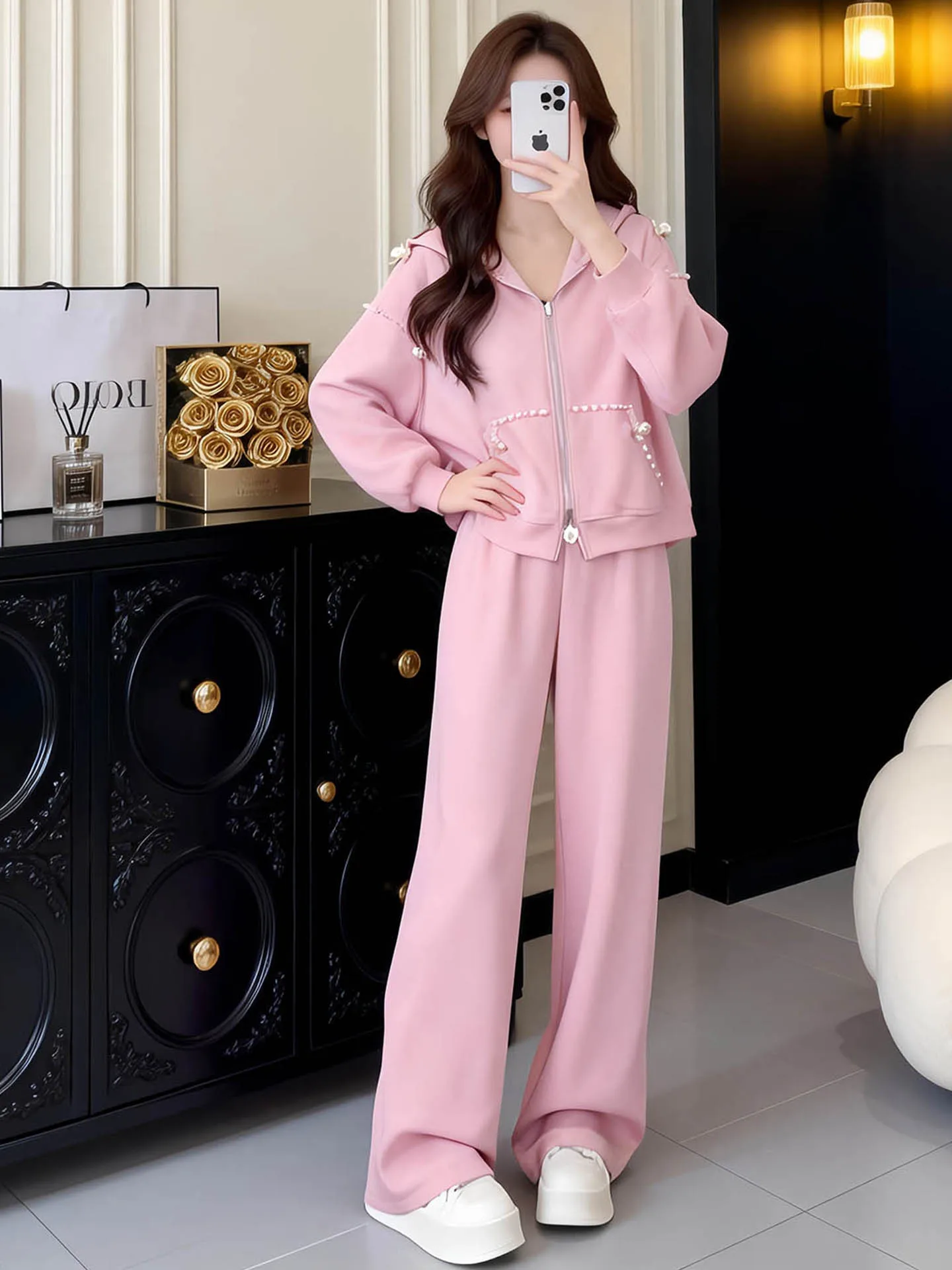 Korean Style Casual High End Hoodie Pants Spring Autumn New Fashion Heavy Bead Sports Two Piece Set Women's Loose Fit Zipper
Korean Style Casual High End Hoodie Pants Spring Autumn New Fashion Heavy Bead Sports Two Piece Set Women's Loose Fit Zipper