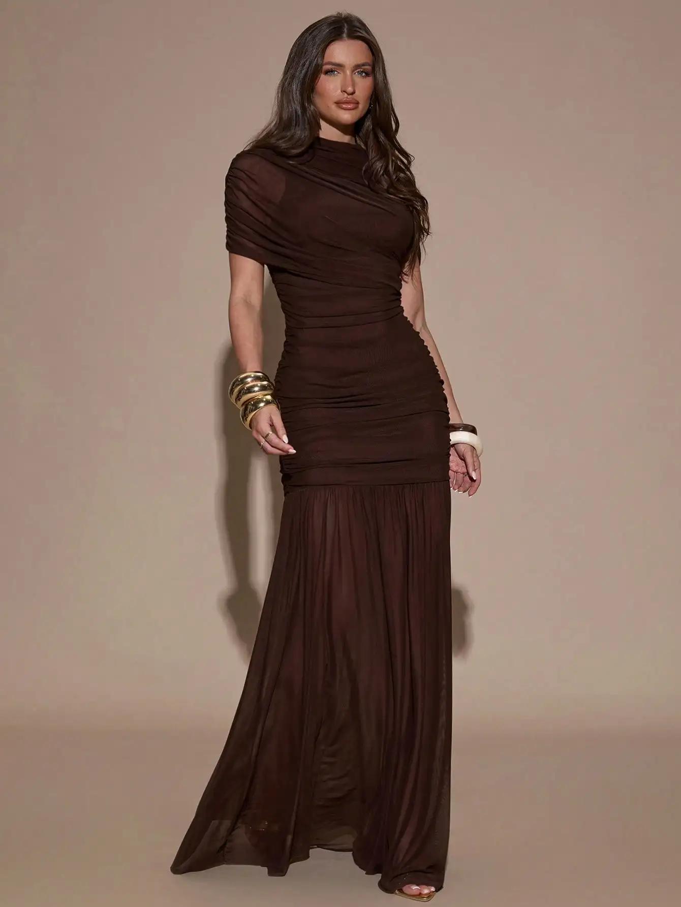 Brown Ruched Asymmetrical Neck Bodycon Maxi Dress for Cocktail Party
Brown Ruched Asymmetrical Neck Bodycon Maxi Dress for Cocktail Party