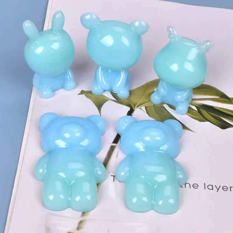 DIY Crystal Epoxy Resin Mold Handmade Bear and Doll Cute ornament Three-dimensional Pendulum Jewelry Silicone Mold for resin art
DIY Crystal Epoxy Resin Mold Handmade Bear and Doll Cute ornament Three-dimensional Pendulum Jewelry Silicone Mold for resin art