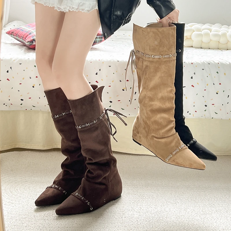 2025 New Inside Boot Single Boot Autumn New Pointed Toe Suede Studded Lace-Up Soft Sole Anti-Slip Wear-Resistant Tall Boots
2025 New Inside Boot Single Boot Autumn New Pointed Toe Suede Studded Lace-Up Soft Sole Anti-Slip Wear-Resistant Tall Boots