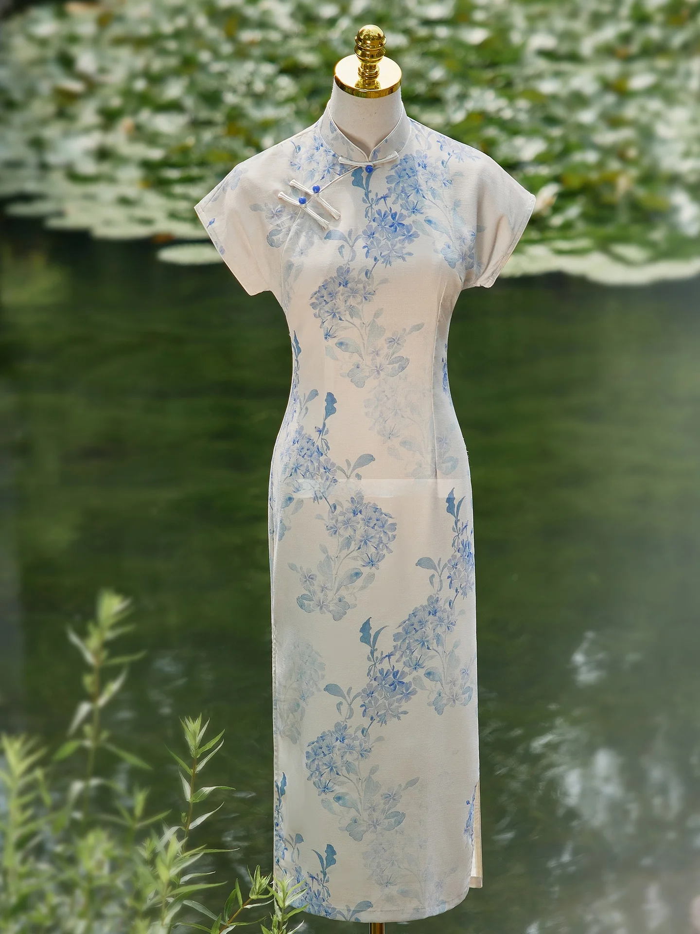New Chinese Sle Young Version Retro Republic of Chi Small Size Absolutely Beautiful Summer Improved Version
New Chinese Sle Young Version Retro Republic of Chi Small Size Absolutely Beautiful Summer Improved Version