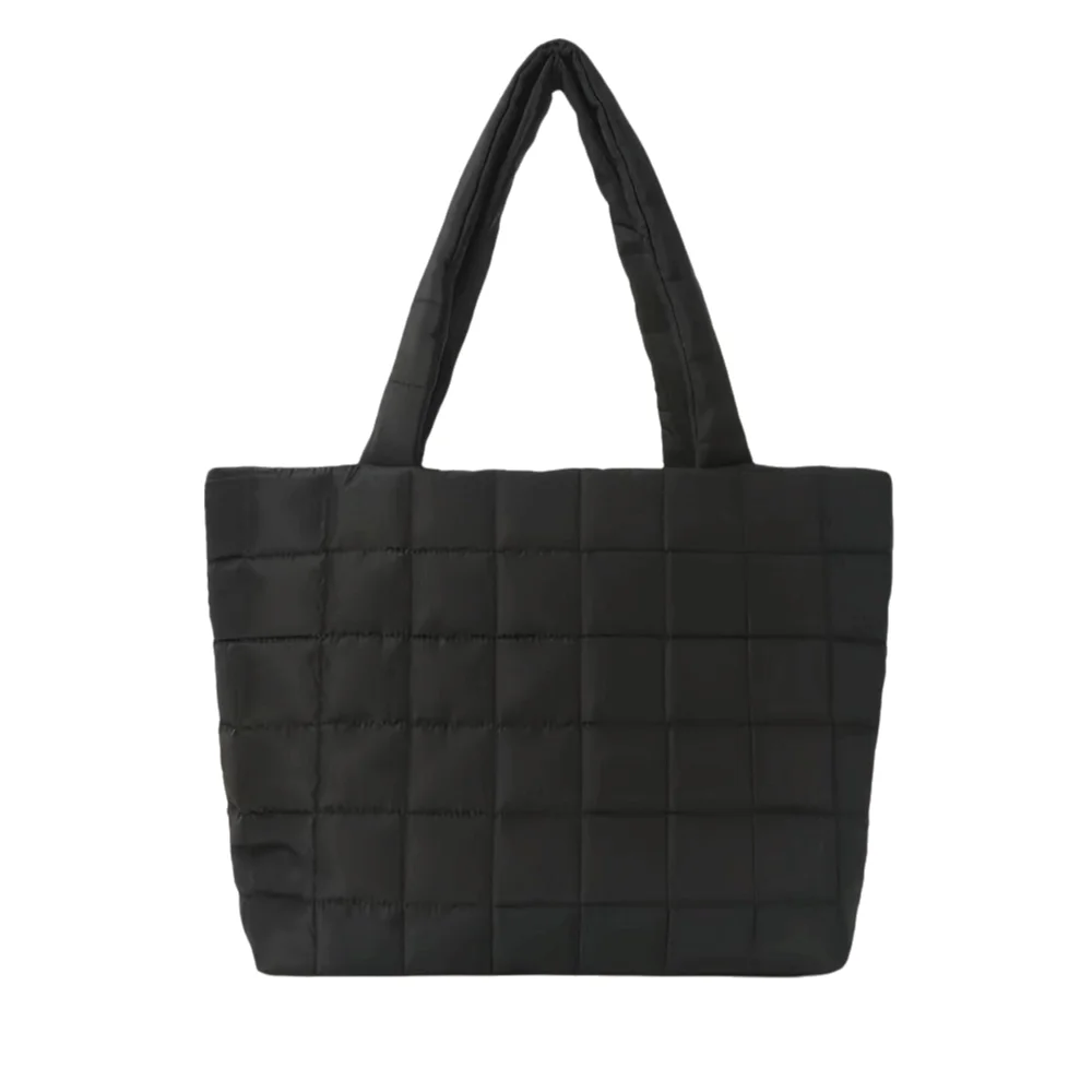 Korean Style Quilted Shoulder Bag Solid Color Checkered Cotton-padded Tote Bag Large Capacity Comfortable Fashion Tote Bag
Korean Style Quilted Shoulder Bag Solid Color Checkered Cotton-padded Tote Bag Large Capacity Comfortable Fashion Tote Bag