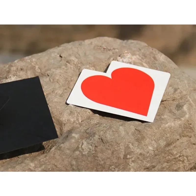 Fall in Love by J.C Magic Close up Magic Tricks Street Illusion Gimmick Mentalism Romantic Magic Magia Magicians Prop Accessory
Fall in Love by J.C Magic Close up Magic Tricks Street Illusion Gimmick Mentalism Romantic Magic Magia Magicians Prop Accessory