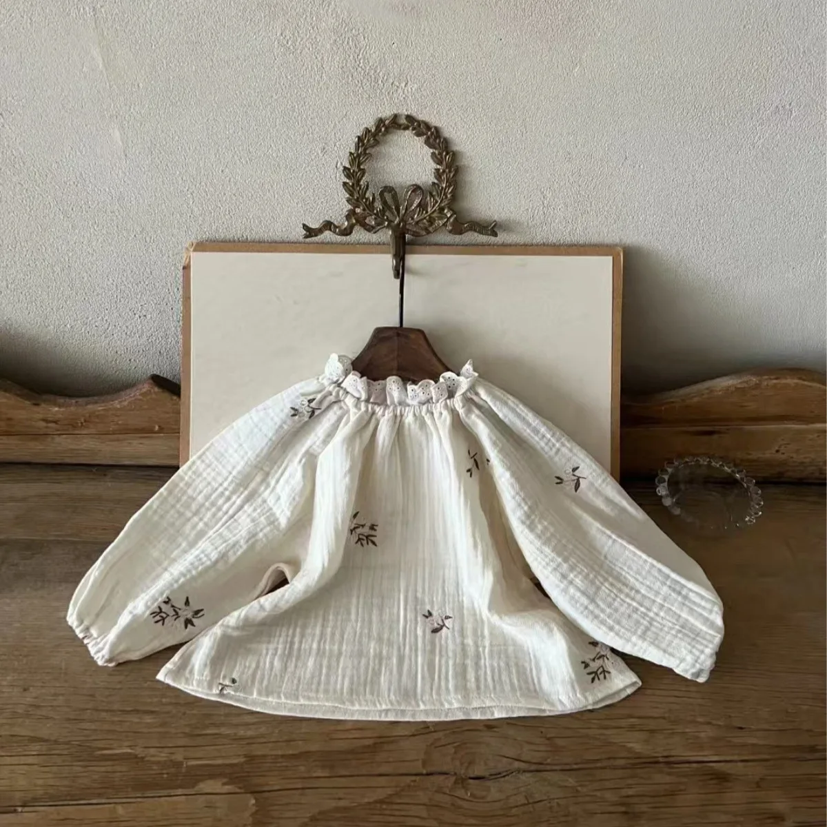 2025 Spring New Baby Girl Flower Embroidery Blouse Cotton Infant Long Sleeve Tops Loose Toddler Girl Shirts Kids Clothes
2025 Spring New Baby Girl Flower Embroidery Blouse Cotton Infant Long Sleeve Tops Loose Toddler Girl Shirts Kids Clothes
