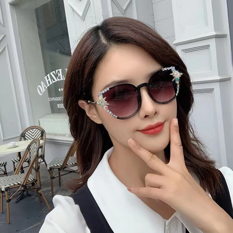 【2427People Collection】2022Cross-Border Cat Eye Sunglasses European and American Style with Rhinestones for Women UV Protection
【2427People Collection】2022Cross-Border Cat Eye Sunglasses European and American Style with Rhinestones for Women UV Protection