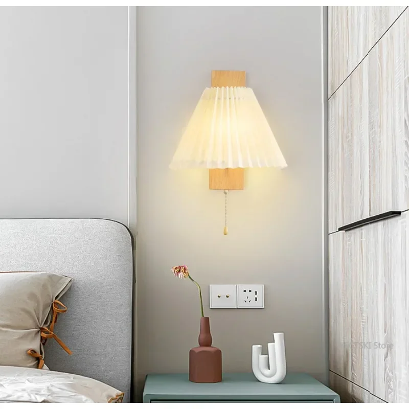 GHEUVNJ Nordic creative pleated wall lamp, modern and simple wooden style living room background wall decoration lamp
GHEUVNJ Nordic creative pleated wall lamp, modern and simple wooden style living room background wall decoration lamp