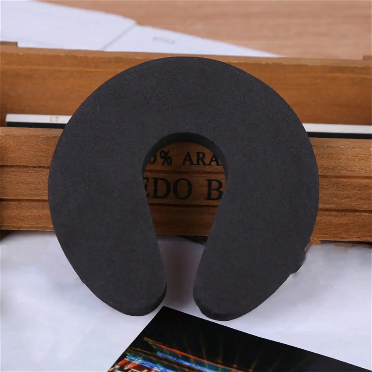 1PC Anti Pinch Door Stopper Non Slip Door Wedge for Home Safety
1PC Anti Pinch Door Stopper Non Slip Door Wedge for Home Safety