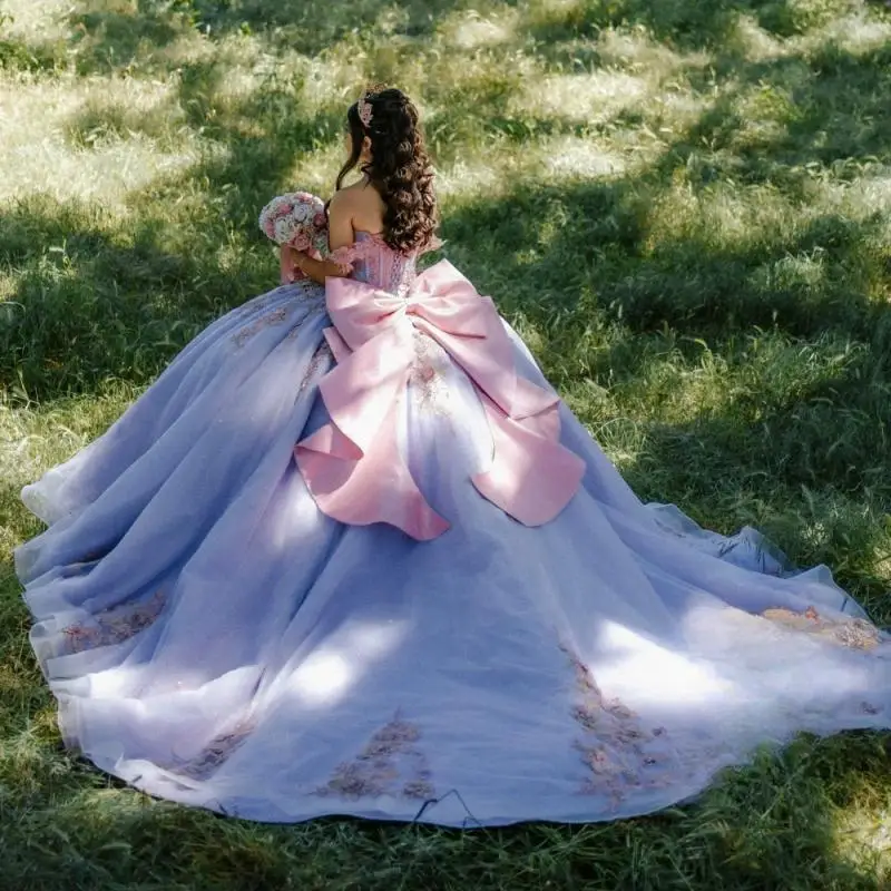 2025 Shiny Lavender Floral Quinceanera Dress Ball Gown Lace Appplique Beaded Corset Sweet 16 Vestidos De 15 Años
2025 Shiny Lavender Floral Quinceanera Dress Ball Gown Lace Appplique Beaded Corset Sweet 16 Vestidos De 15 Años