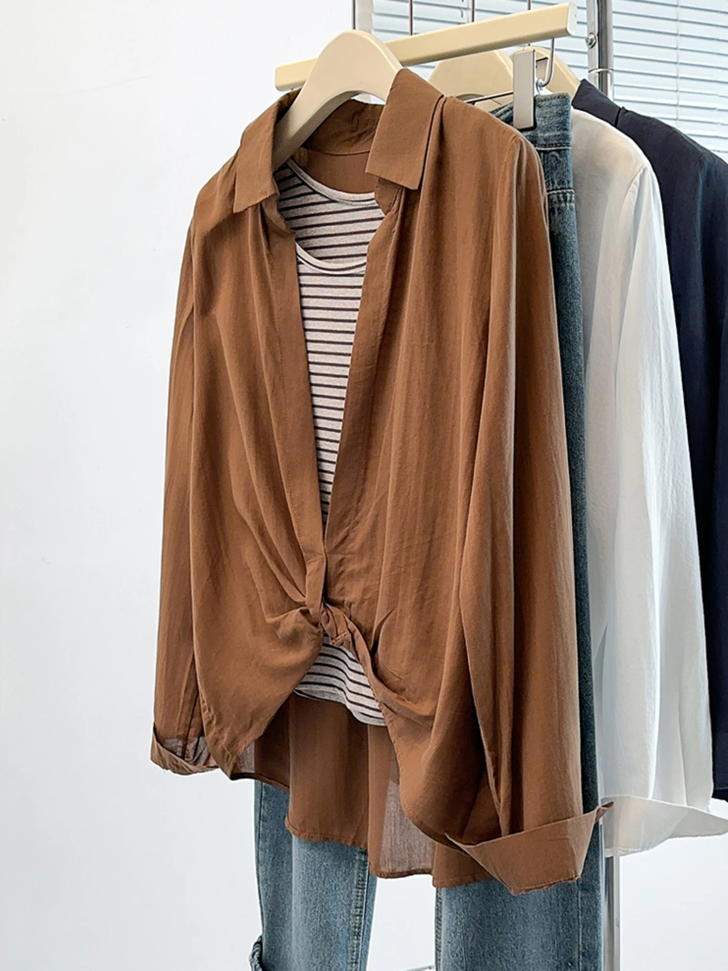 plus Size Casual Striped Shirt And Vest Set Women's Long Sleeve Spring Autumn High Waist Concealing Two Piece Suit Korean Style
plus Size Casual Striped Shirt And Vest Set Women's Long Sleeve Spring Autumn High Waist Concealing Two Piece Suit Korean Style
