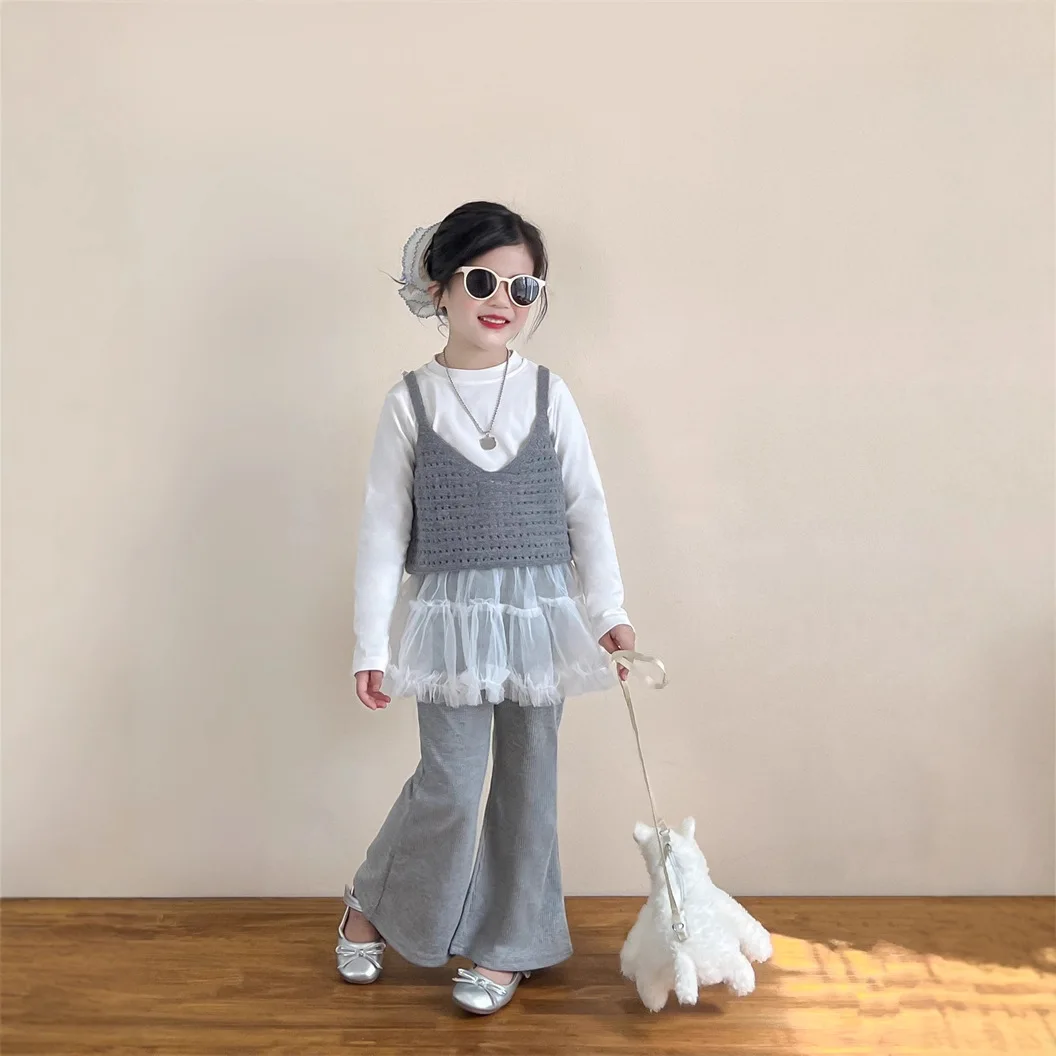 Girls Set 2026 Spring New Korean Knitted Hollow Tank Top with Splicing Yarn Bottom Waffle Bellbottom Pants Set Casual Daily Wear
Girls Set 2026 Spring New Korean Knitted Hollow Tank Top with Splicing Yarn Bottom Waffle Bellbottom Pants Set Casual Daily Wear