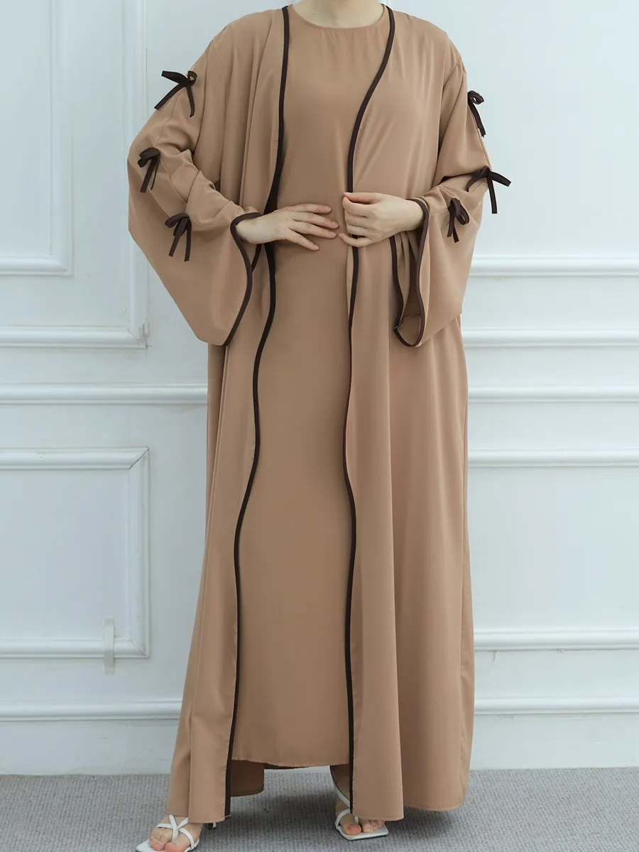 Мусульманские женщины, арабский Дубай, Абая, однотонное кимоно с бантом, кардиган, длинное платье с жилетом, скромный халат Рамадана, костюм, женский исламский комплект одежды
Мусульманские женщины, арабский Дубай, Абая, однотонное кимоно с бантом, кардиган, длинное платье с жилетом, скромный халат Рамадана, костюм, женский исламский комплект одежды