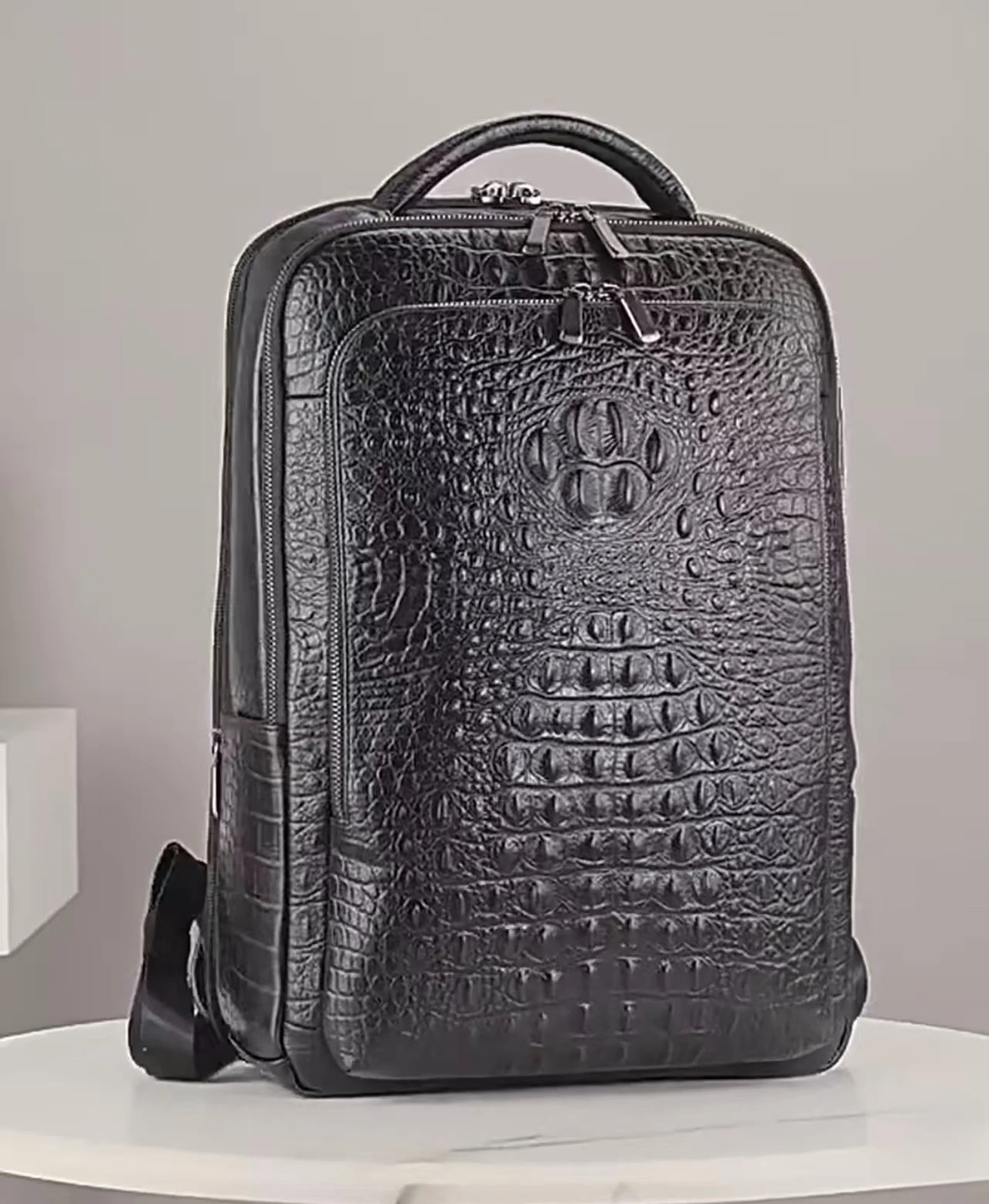 New Luxury Alligator Pattern Brand Real Genuine Leather Men Backpacks Student Backpack Boy Luxury 15.6 Inch Computer Laptop Bag
New Luxury Alligator Pattern Brand Real Genuine Leather Men Backpacks Student Backpack Boy Luxury 15.6 Inch Computer Laptop Bag