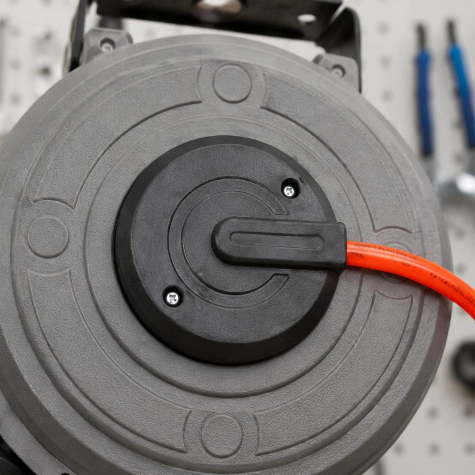Mini Air Hose Reel Auto Rewind Retractable Air Hose Reel Industrial Tool Mounted Bracket Workshop Gear Side Outlet
Mini Air Hose Reel Auto Rewind Retractable Air Hose Reel Industrial Tool Mounted Bracket Workshop Gear Side Outlet