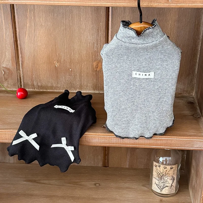 Autumn Winter Black Gray Hoodies Pet Dog Clothes 2025 New Retro Casual Cotton Shirts Hoodie For Small Medium Dog Puppy Home Wear
Autumn Winter Black Gray Hoodies Pet Dog Clothes 2025 New Retro Casual Cotton Shirts Hoodie For Small Medium Dog Puppy Home Wear