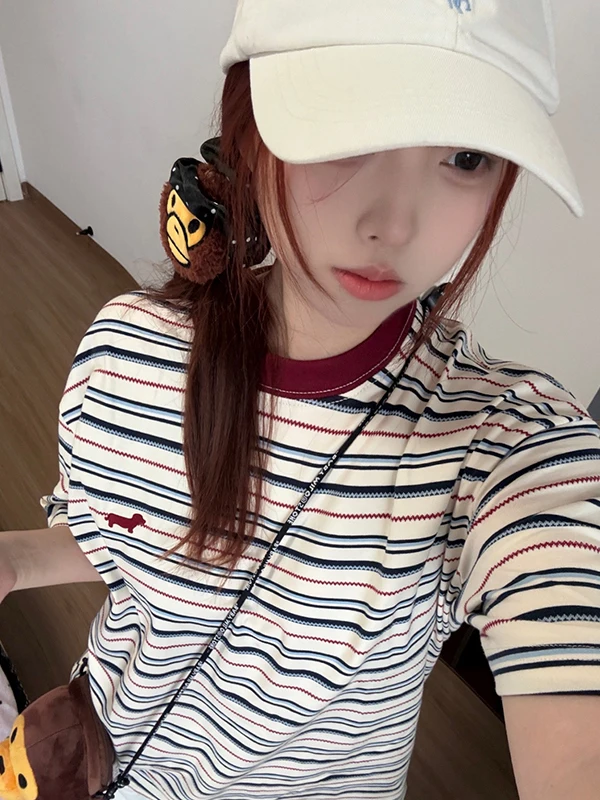 Retro Korean Style Short Sleeve T-Shirt Women Loose Fit Color Block Dog Pattern Casual Versatile Top for Teen Girls Summer
Retro Korean Style Short Sleeve T-Shirt Women Loose Fit Color Block Dog Pattern Casual Versatile Top for Teen Girls Summer
