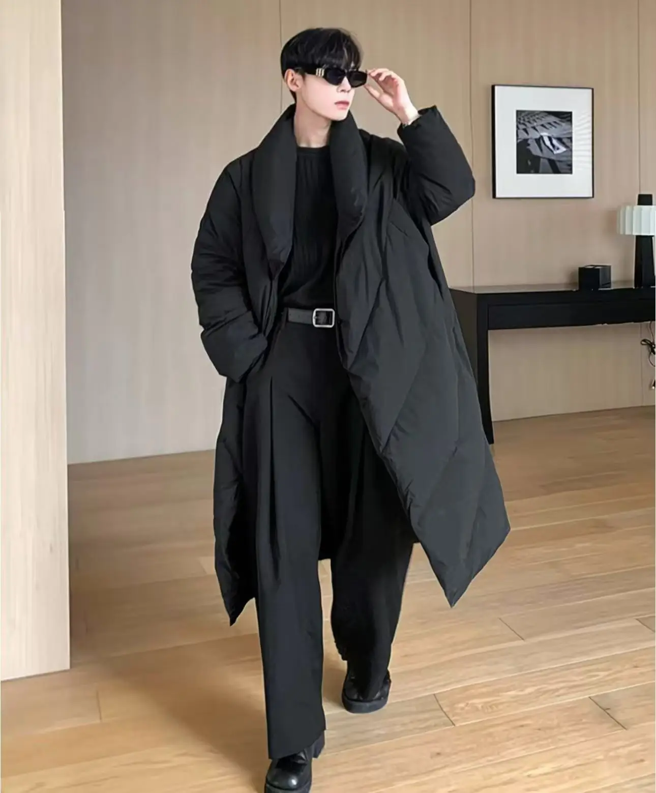 Winter Thicken Coat Men's Warm Over-knee Long Jacket Korean Style Street Fashion Large Quilt Overcoat Male Winter Tops
Winter Thicken Coat Men's Warm Over-knee Long Jacket Korean Style Street Fashion Large Quilt Overcoat Male Winter Tops