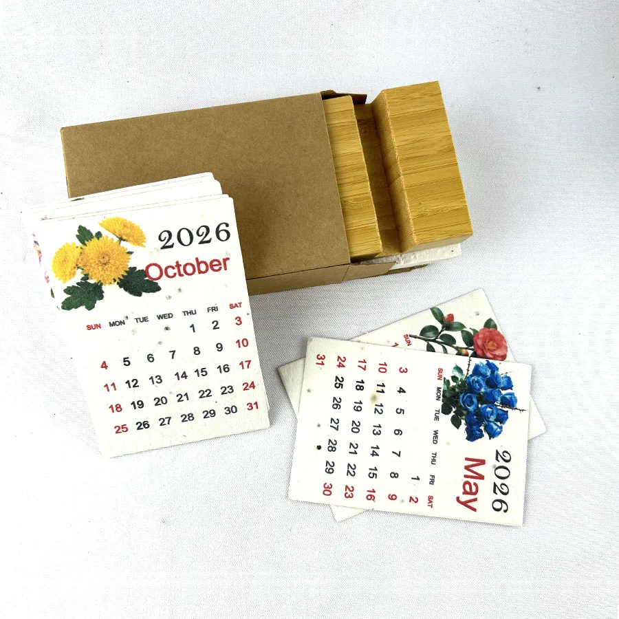 Настольный календарь из бумаги с семенами диких цветов ручной работы на 2026 с бамбуковым держателем (12 листов/комплект), крафт-коробка в подарок на Новый год!
Настольный календарь из бумаги с семенами диких цветов ручной работы на 2026 с бамбуковым держателем (12 листов/комплект), крафт-коробка в подарок на Новый год!