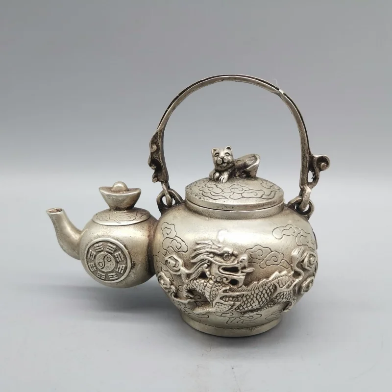 Chinese collection antique white copper qilin gourd Statue teapot wine pot ornaments home decoration folk art collection
Chinese collection antique white copper qilin gourd Statue teapot wine pot ornaments home decoration folk art collection