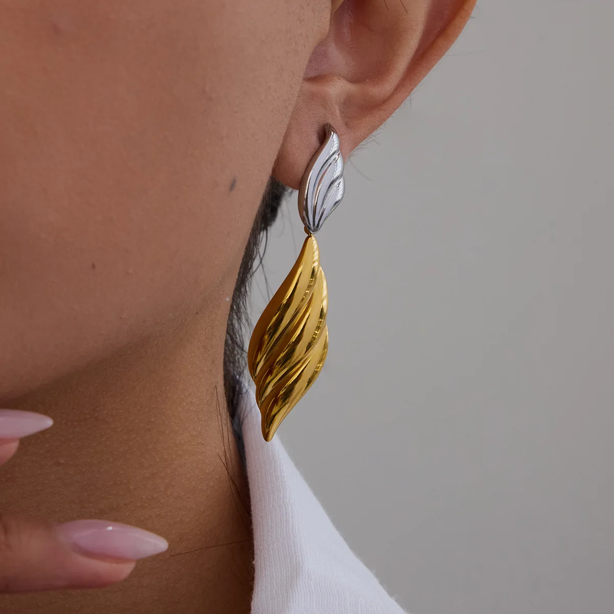 Waterproof Stainless Steel Gold&silver Color Double Wing Shape Drop Earrings Gold Plated Geometric Earrings Party Women Jewelry
Waterproof Stainless Steel Gold&silver Color Double Wing Shape Drop Earrings Gold Plated Geometric Earrings Party Women Jewelry