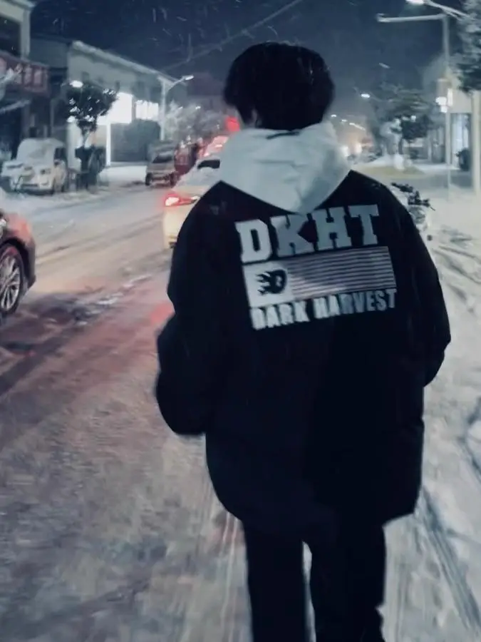 Теплая хлопковая куртка с воротником-стойкой и принтом в американском стиле ретро, молодежная модная зимняя верхняя одежда, длинная застежка-молния
Теплая хлопковая куртка с воротником-стойкой и принтом в американском стиле ретро, молодежная модная зимняя верхняя одежда, длинная застежка-молния