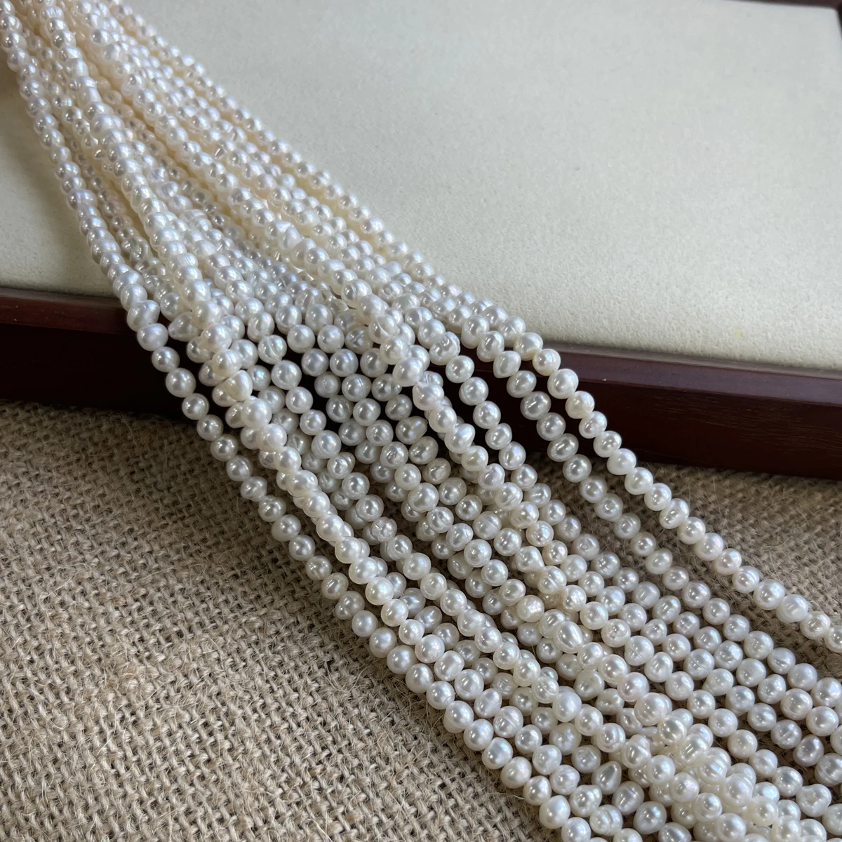 3-4mm White Potato Shape Semi-finished Natural Freshwater Pearl Loose Beads for Jewelry Making DIY Necklace Bracelet Accessories
3-4mm White Potato Shape Semi-finished Natural Freshwater Pearl Loose Beads for Jewelry Making DIY Necklace Bracelet Accessories