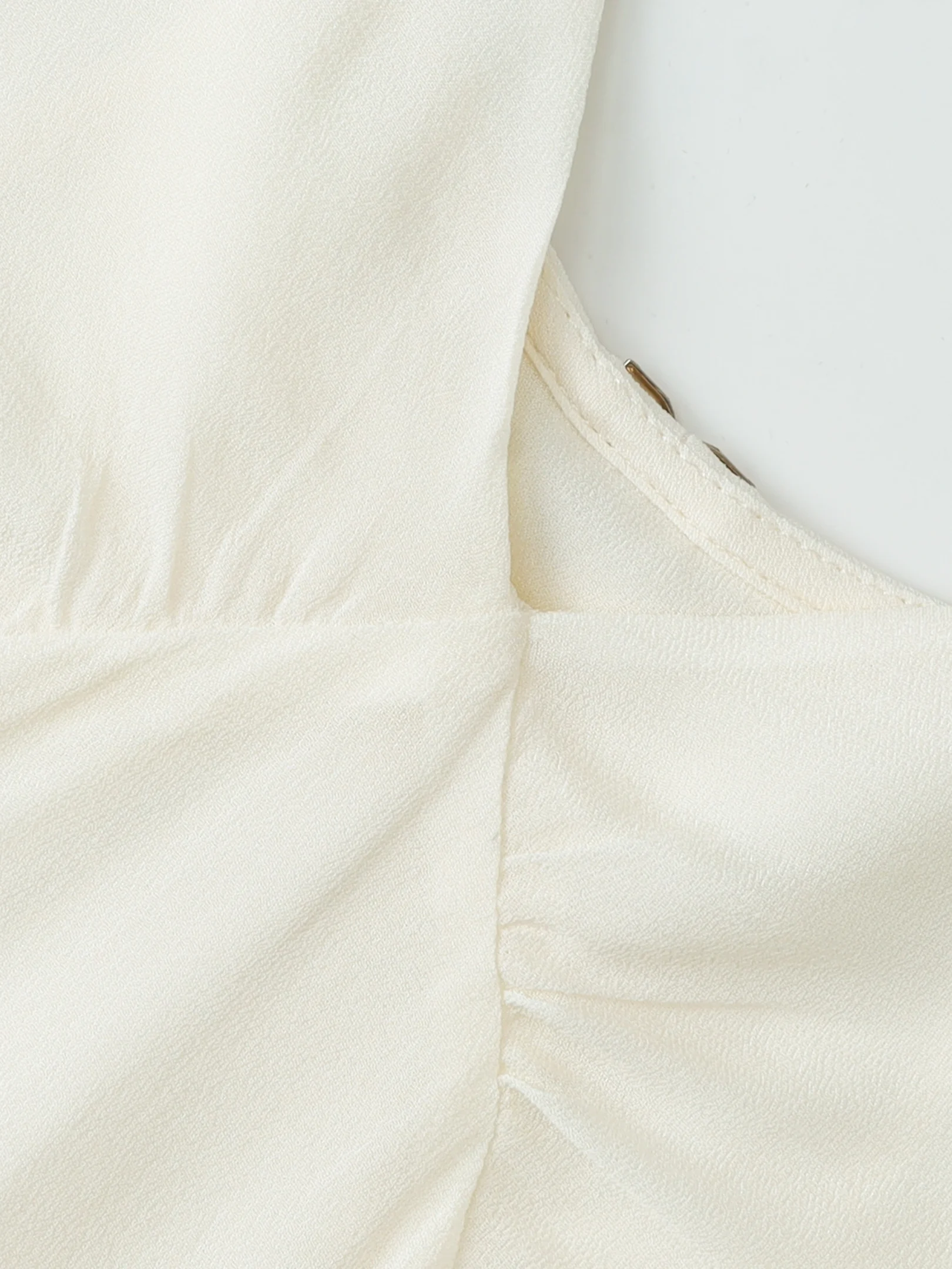 Elegant V-Neck Short Sleeve Shawl Top Loose High Quality Casual Versatile Slimming Fashionable High Quality Women's Shirt
Elegant V-Neck Short Sleeve Shawl Top Loose High Quality Casual Versatile Slimming Fashionable High Quality Women's Shirt