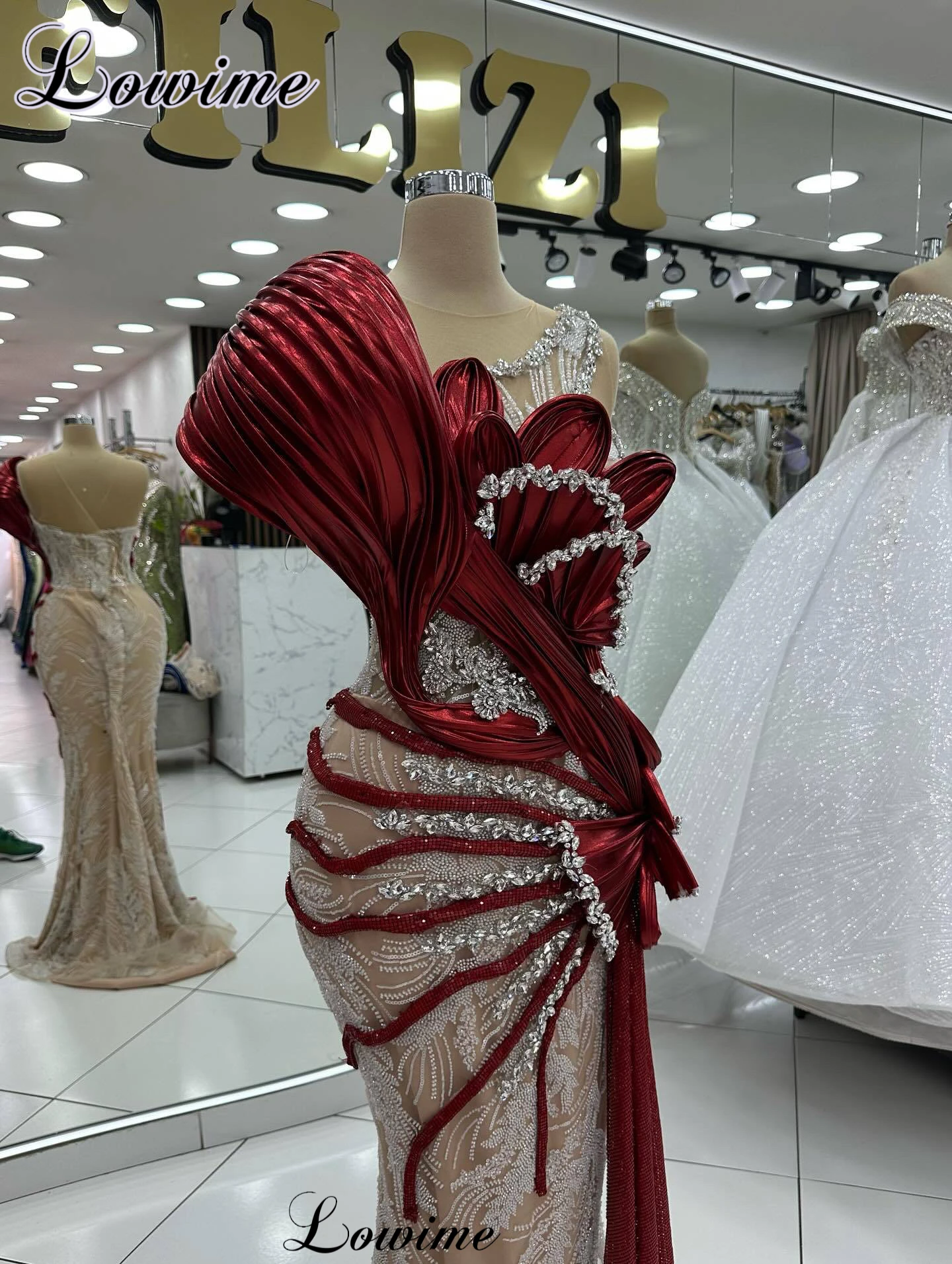 2025 Newest Cocktail Dresses With Crystals Sleeveless Sheer Neck Prom Dresses Evening Party Gowns Vestidos De Cóctel customized
2025 Newest Cocktail Dresses With Crystals Sleeveless Sheer Neck Prom Dresses Evening Party Gowns Vestidos De Cóctel customized