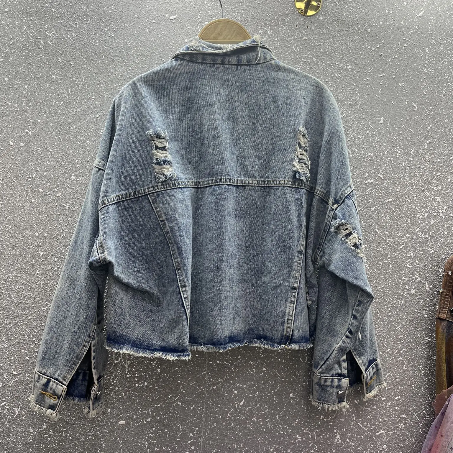 European Station Heavy Industry Beaded Cartoon Denim Jacket Women's Spring 2025 New Sweet Sequins Short Top Coat Women
European Station Heavy Industry Beaded Cartoon Denim Jacket Women's Spring 2025 New Sweet Sequins Short Top Coat Women