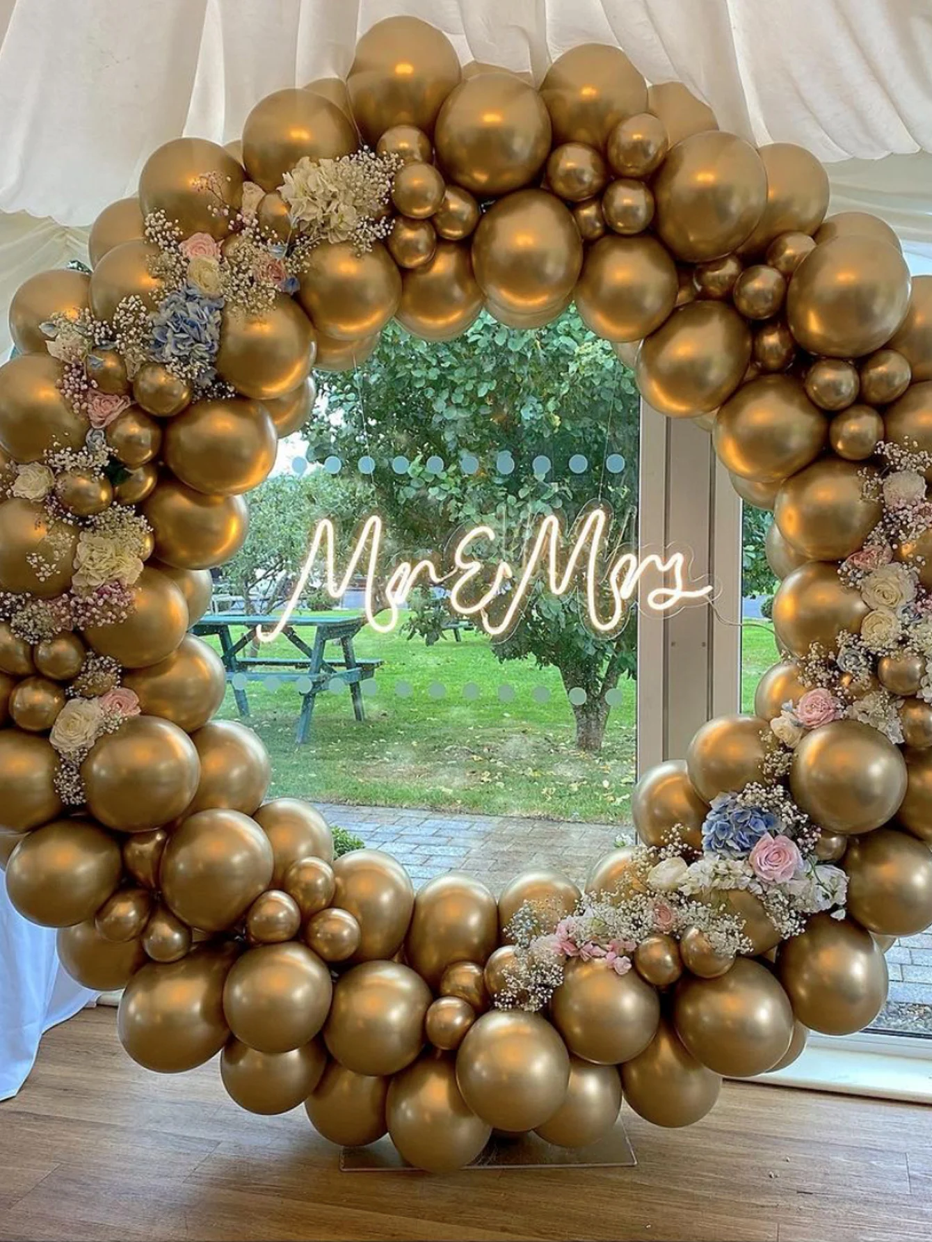 112 Piece Balloon Garland Set Gold Baby Shower Wedding Birthday Background Arrangement Decoration
112 Piece Balloon Garland Set Gold Baby Shower Wedding Birthday Background Arrangement Decoration