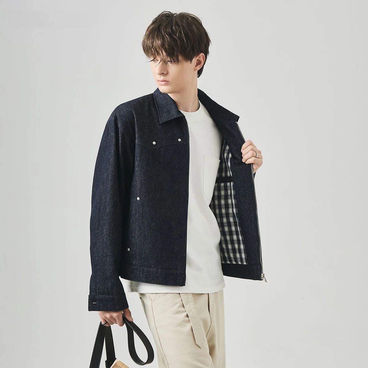 Men's Original Color Denim Jacket Loose Fit Trendy Brand Collision Nail Fall High-End Feeling Cool Style Long Sleeve Coat
Men's Original Color Denim Jacket Loose Fit Trendy Brand Collision Nail Fall High-End Feeling Cool Style Long Sleeve Coat
