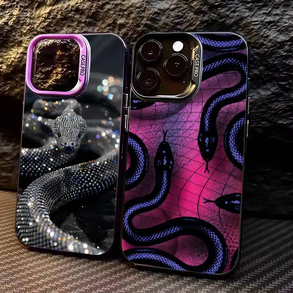 Glod Black Snake Pattern Phone Case For iPhone 17,16,15,14,13,12,11 Plus,Pro Max,Colored Silver Phone Case
Glod Black Snake Pattern Phone Case For iPhone 17,16,15,14,13,12,11 Plus,Pro Max,Colored Silver Phone Case