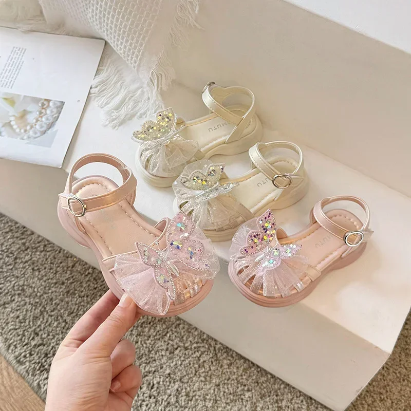 Baby Girls Love Princess Shoes Comfortable Spring/Summer Stage Bow Hollow Casual Lace Student Fashion New Crystal Kids Sandals
Baby Girls Love Princess Shoes Comfortable Spring/Summer Stage Bow Hollow Casual Lace Student Fashion New Crystal Kids Sandals