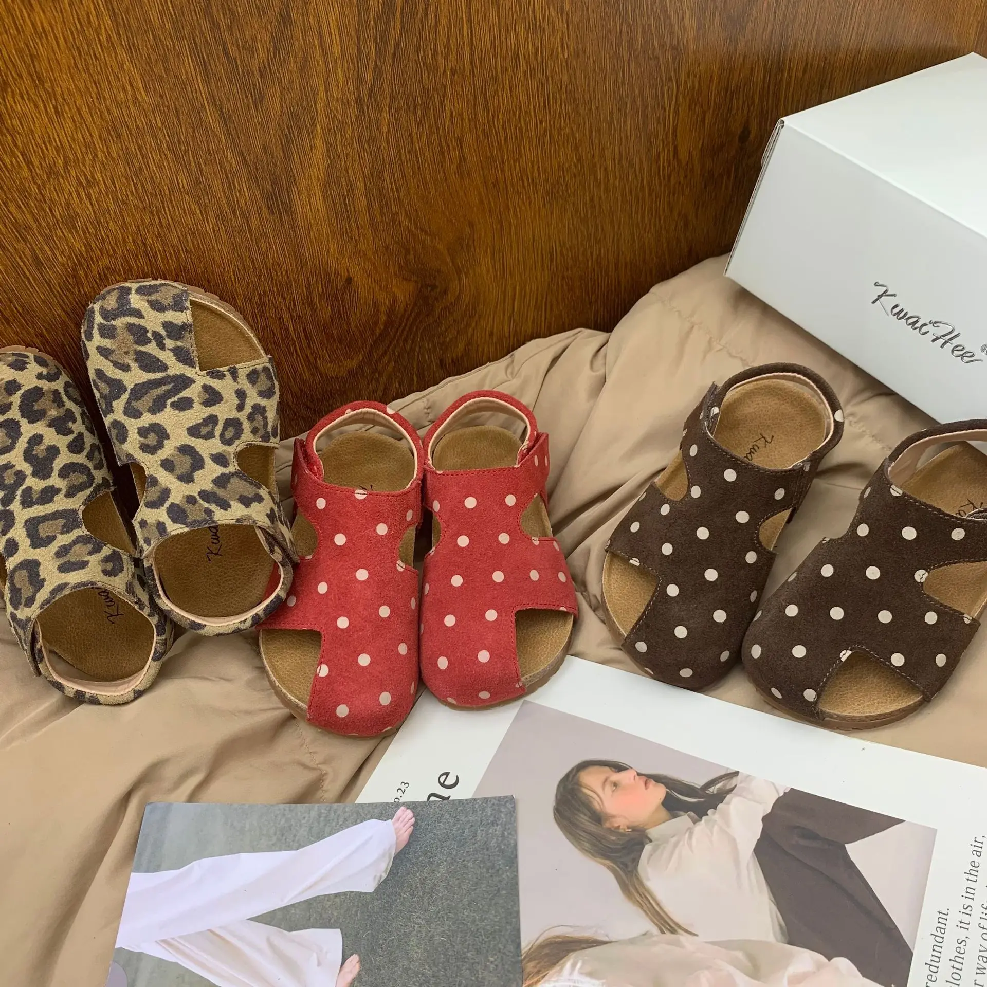 Kids'Casual Shoes Polka Dot Fashion PU Leather Summer Flat Bottom Shoes For Children Anti-slip Brown Red Shoes Size 23-33
Kids'Casual Shoes Polka Dot Fashion PU Leather Summer Flat Bottom Shoes For Children Anti-slip Brown Red Shoes Size 23-33