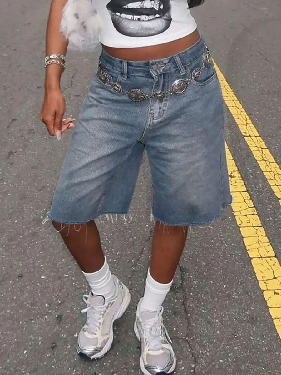 Y2K Vintage Distressed Wide Leg Bermuda Denim Shorts With Raw Hem And Side Pockets
Y2K Vintage Distressed Wide Leg Bermuda Denim Shorts With Raw Hem And Side Pockets