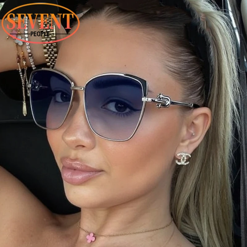Sexy Cat Eye Oversized Sunglasses Women 2025 Luxury Brand Trendy Metal Frame Square Sun Glasses Vintage Punk Shades For Ladies
Sexy Cat Eye Oversized Sunglasses Women 2025 Luxury Brand Trendy Metal Frame Square Sun Glasses Vintage Punk Shades For Ladies