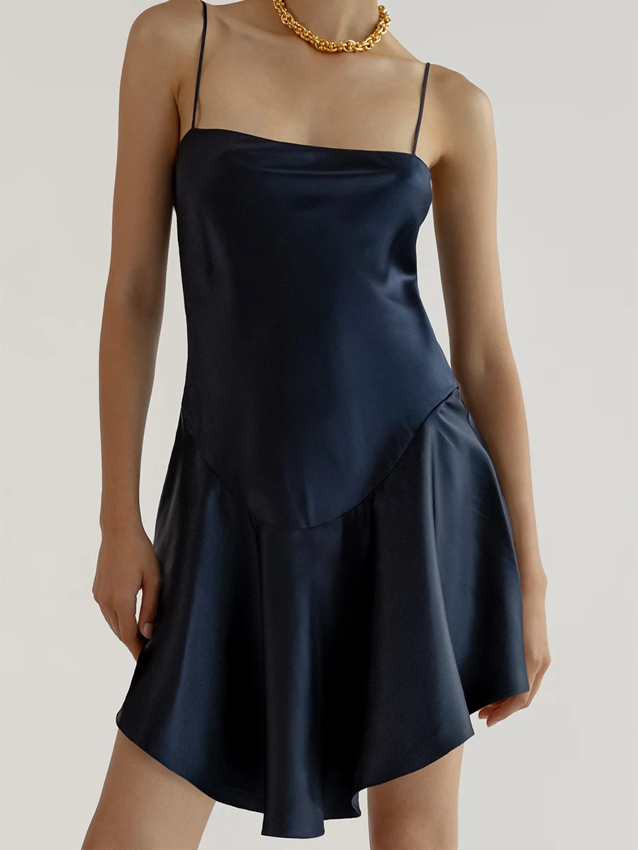 New Fashion Womens Summer Short Sling Dress Solid Color Sleeveless Halter Irregular Hem Clubwear Dress Skin Friendly Hot Sale
New Fashion Womens Summer Short Sling Dress Solid Color Sleeveless Halter Irregular Hem Clubwear Dress Skin Friendly Hot Sale