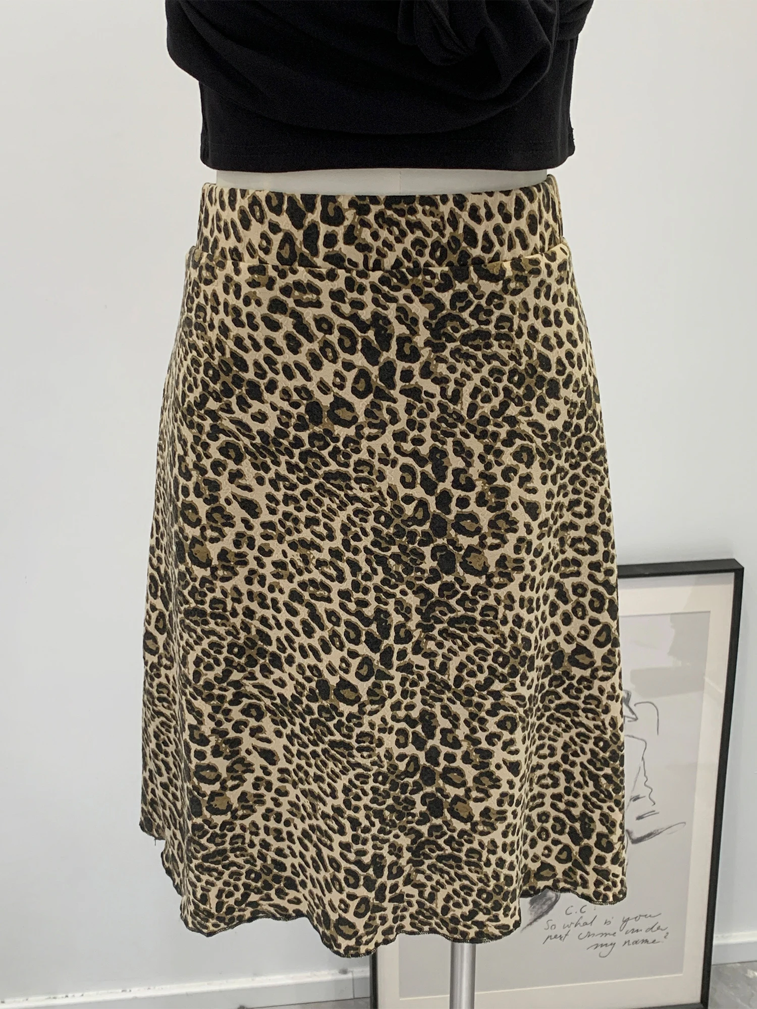 Cool Trendy High Waist A-Line Skirt Women's Print Half Body Skirt Slimming Casual Style Inner Lined High Elasticity
Cool Trendy High Waist A-Line Skirt Women's Print Half Body Skirt Slimming Casual Style Inner Lined High Elasticity