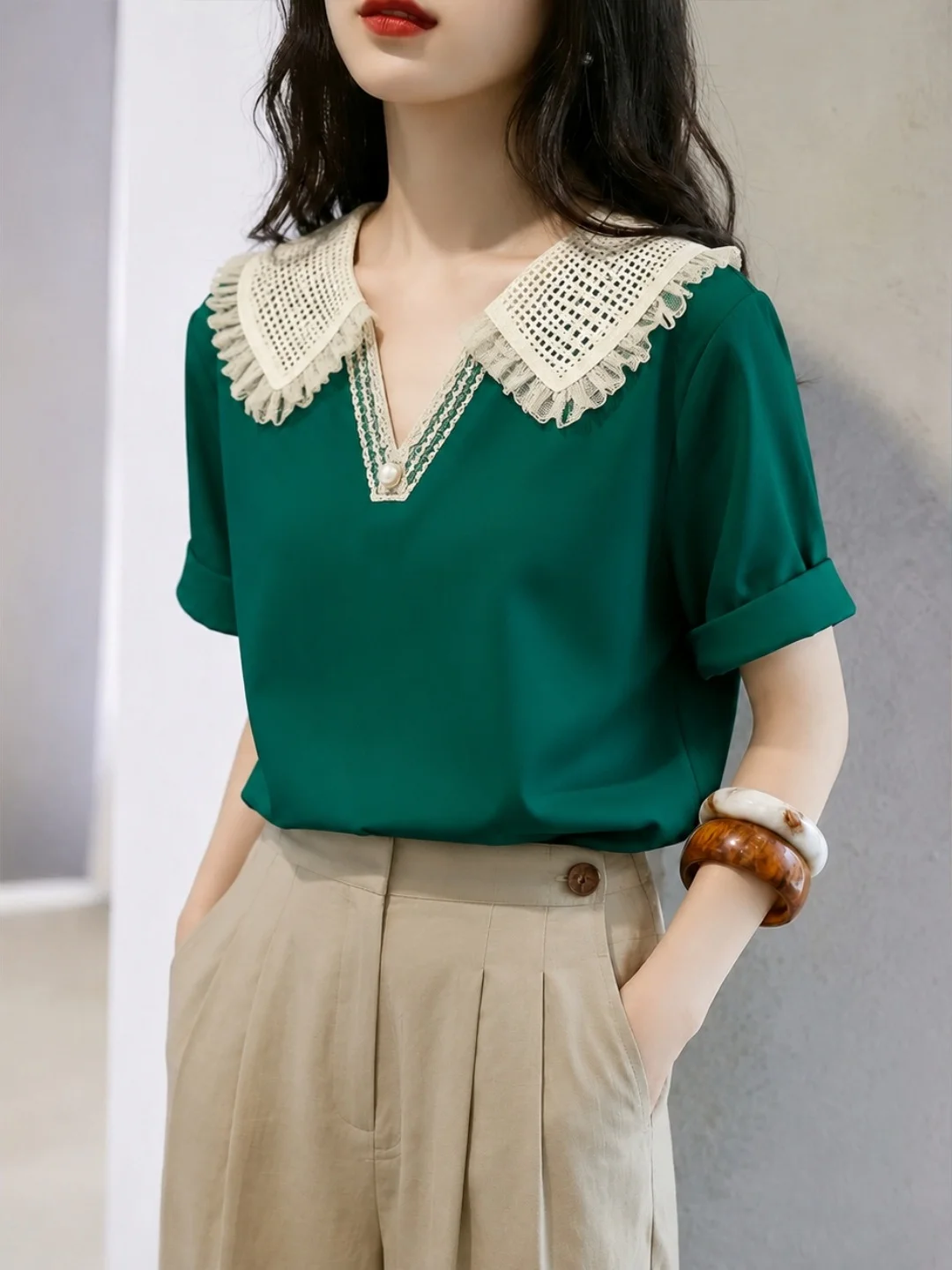 Lace Splicing Design Color Collision Short Sleeve T-Shirt Lazy Style Fashionable Versatile Summer 2026 Poetic Lin Korean Version
Lace Splicing Design Color Collision Short Sleeve T-Shirt Lazy Style Fashionable Versatile Summer 2026 Poetic Lin Korean Version