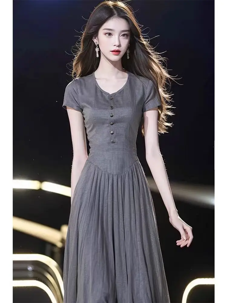 New French Slim Dress Women Summer High End Temperament V-neck Short Sleeve Pleated Elegant Dresses Korean Fashion Vestidos Robe
New French Slim Dress Women Summer High End Temperament V-neck Short Sleeve Pleated Elegant Dresses Korean Fashion Vestidos Robe
