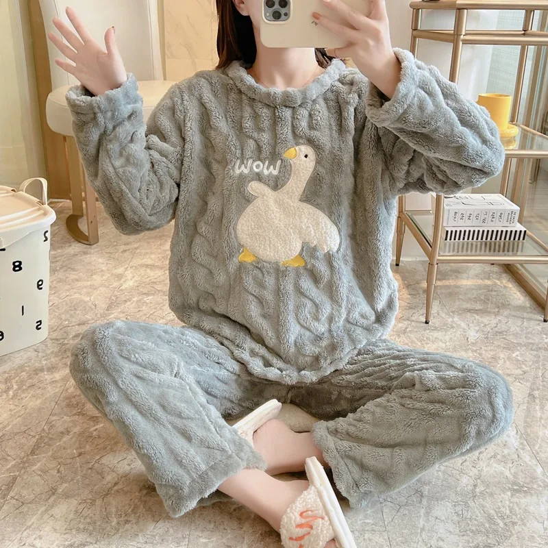 Thick Long Plush Sleepwear Set round Neck Home Clothes for Women Winter Warm Cozy Pajamas Quality plus Size Comfortable Homewear
Thick Long Plush Sleepwear Set round Neck Home Clothes for Women Winter Warm Cozy Pajamas Quality plus Size Comfortable Homewear