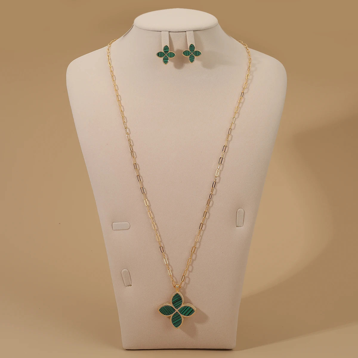 Women Fashion Flower Resin Design Long Chain Necklace Earring Set Women's Party Wedding Anniversary Jewelry Set Accessory
Women Fashion Flower Resin Design Long Chain Necklace Earring Set Women's Party Wedding Anniversary Jewelry Set Accessory