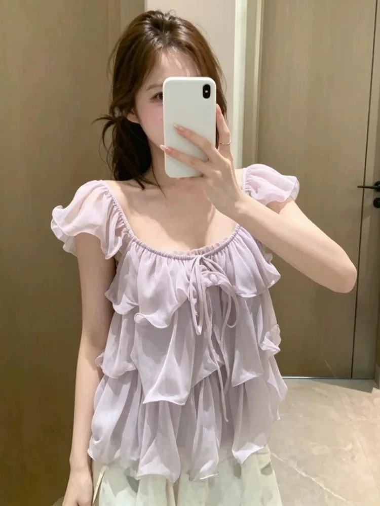 Sweet Gentle Style Women's Shirt Loose Fit Bell Sleeve U-Neckline Breathable Comfortable Korean Version Summer Top
Sweet Gentle Style Women's Shirt Loose Fit Bell Sleeve U-Neckline Breathable Comfortable Korean Version Summer Top